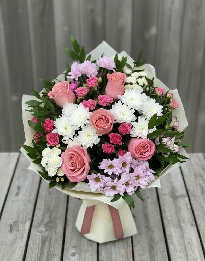 Букет цветов из: Альстромерии, Гвоздики, Розы и Хризантемы во Владивостоке