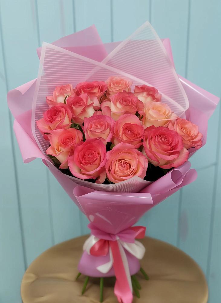Букет 15 Розовых роз Равель во Владивостоке