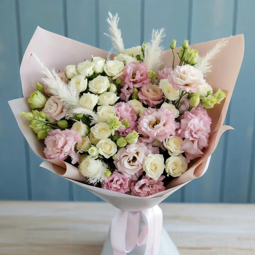 Букет цветов из: Альстромерии и Розы во Владивостоке