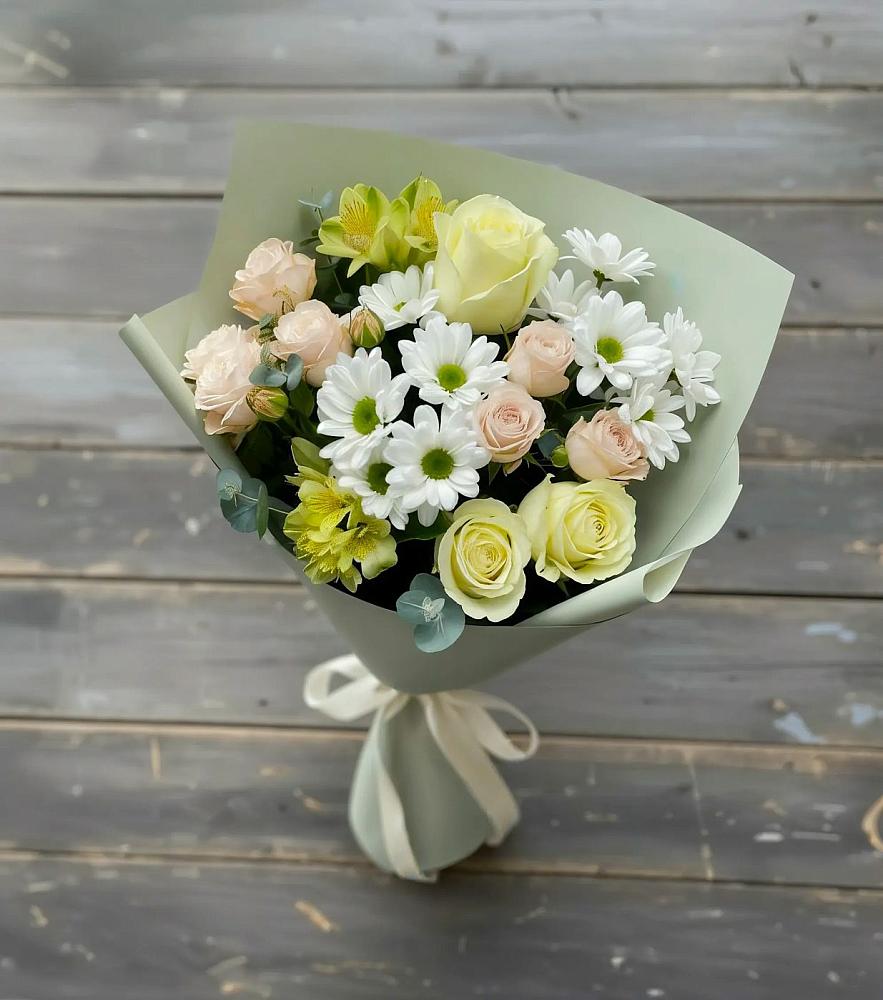 Букет цветов из: Альстромерии, Розы и Хризантемы во Владивостоке