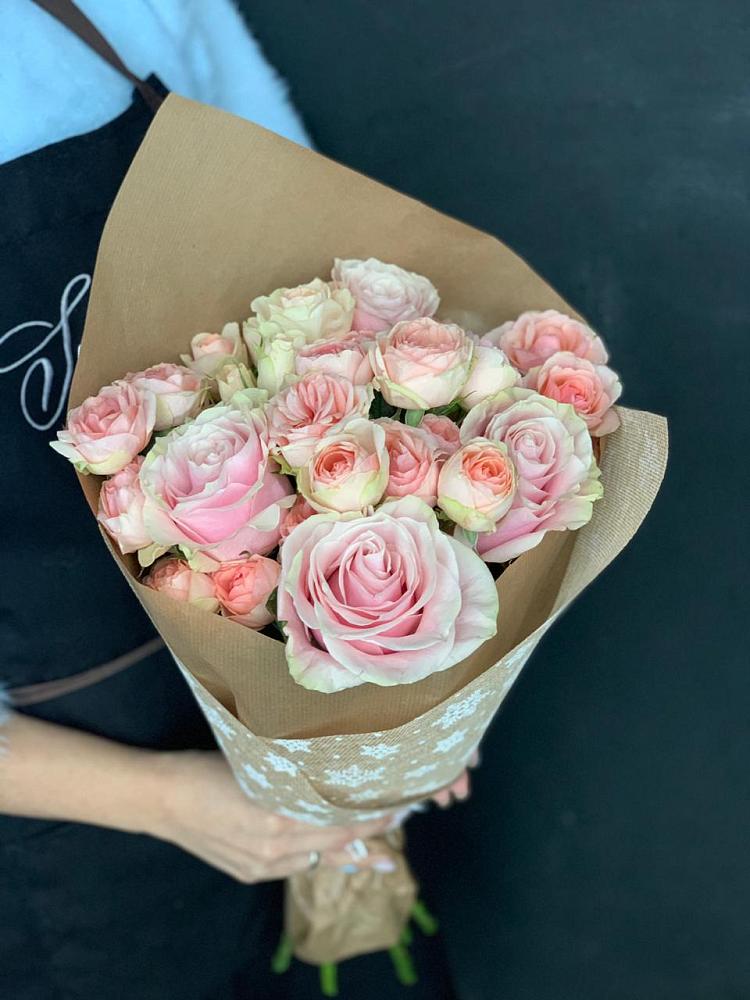 Букет цветов из: Хризантемы и Розы во Владивостоке