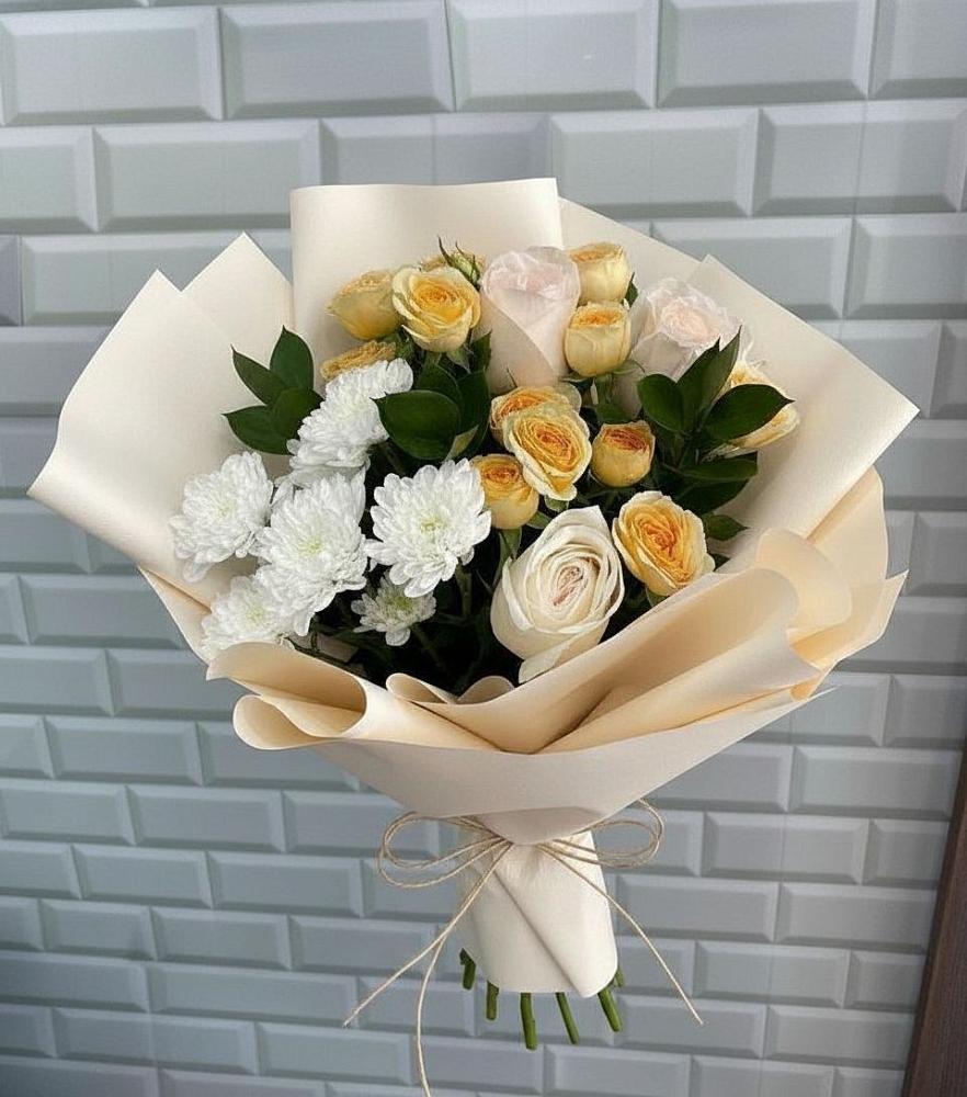Букет цветочный вальс во Владивостоке Букет цветов из: Розы и Хризантемы во Владивостоке