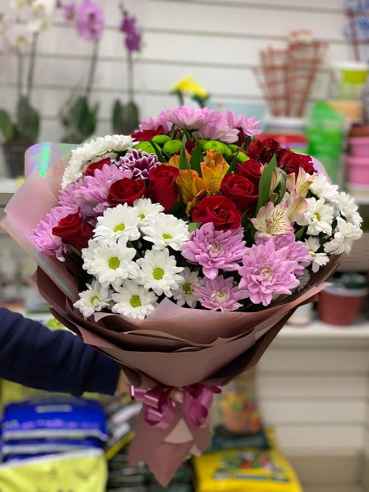 Букет цветов из: Розы, Хризантемы и Альстромерии во Владивостоке