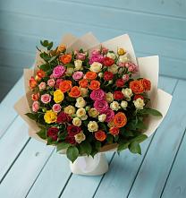 Букет Микс из разноцветных кустовых роз во Владивостоке